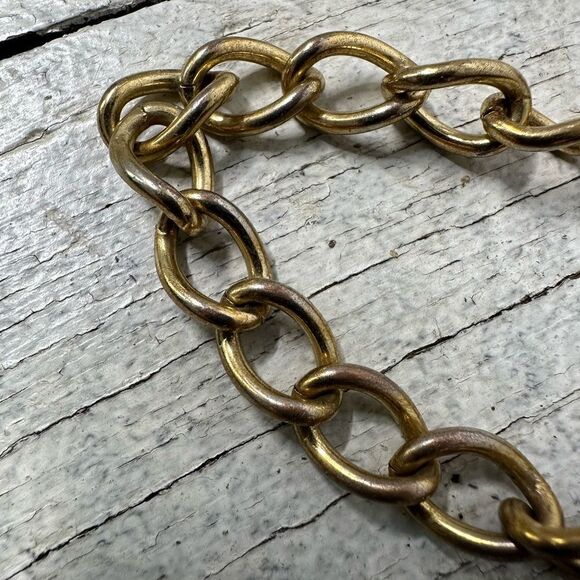 Vintage Monet Toggle Closure Chain Link Heart Charm Bracelet - Picture 7 of 7